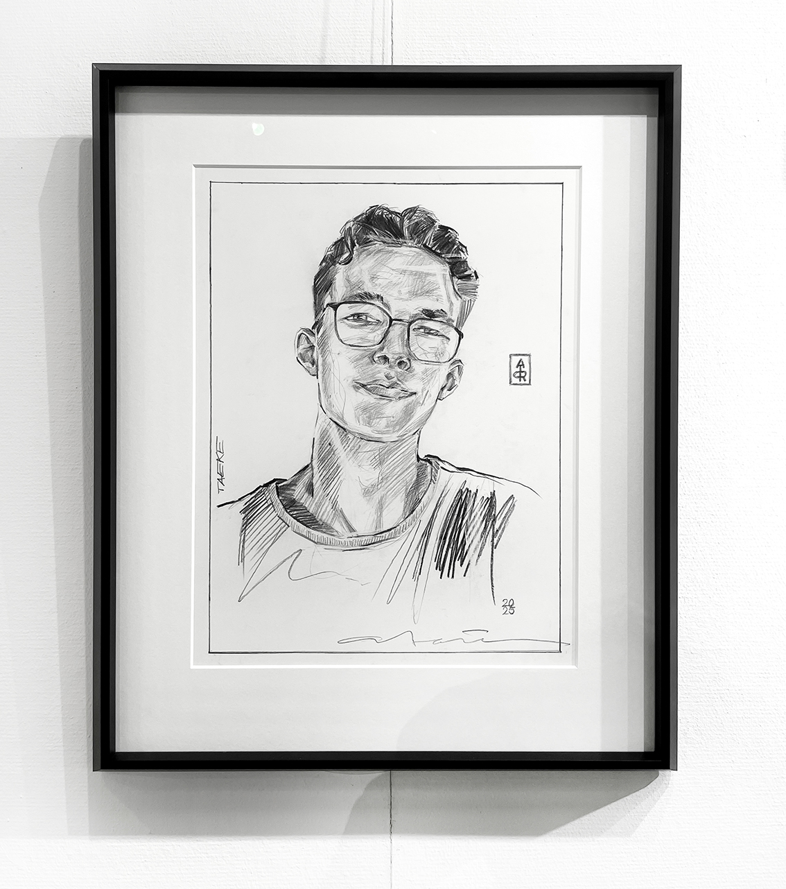 illustratie met negro potlood van een jonge volwassene