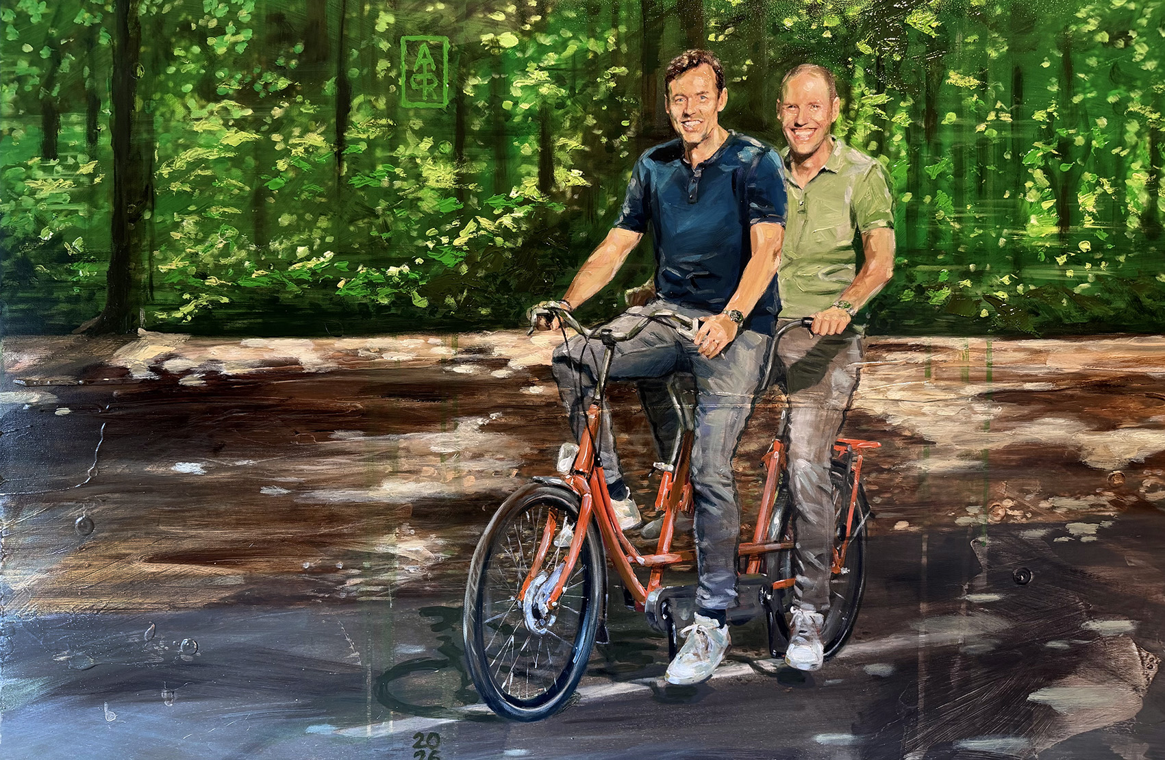 Directie Dux Nova op de fiets door het bos op een bedrijfsuitje
